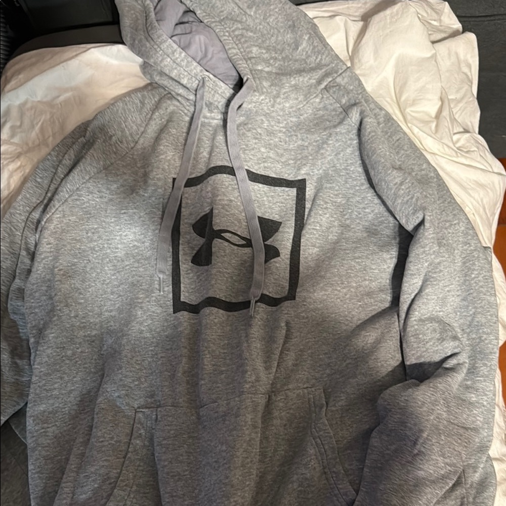 Under Armour Gray Crew Neck Sweater Soft Knit Casual